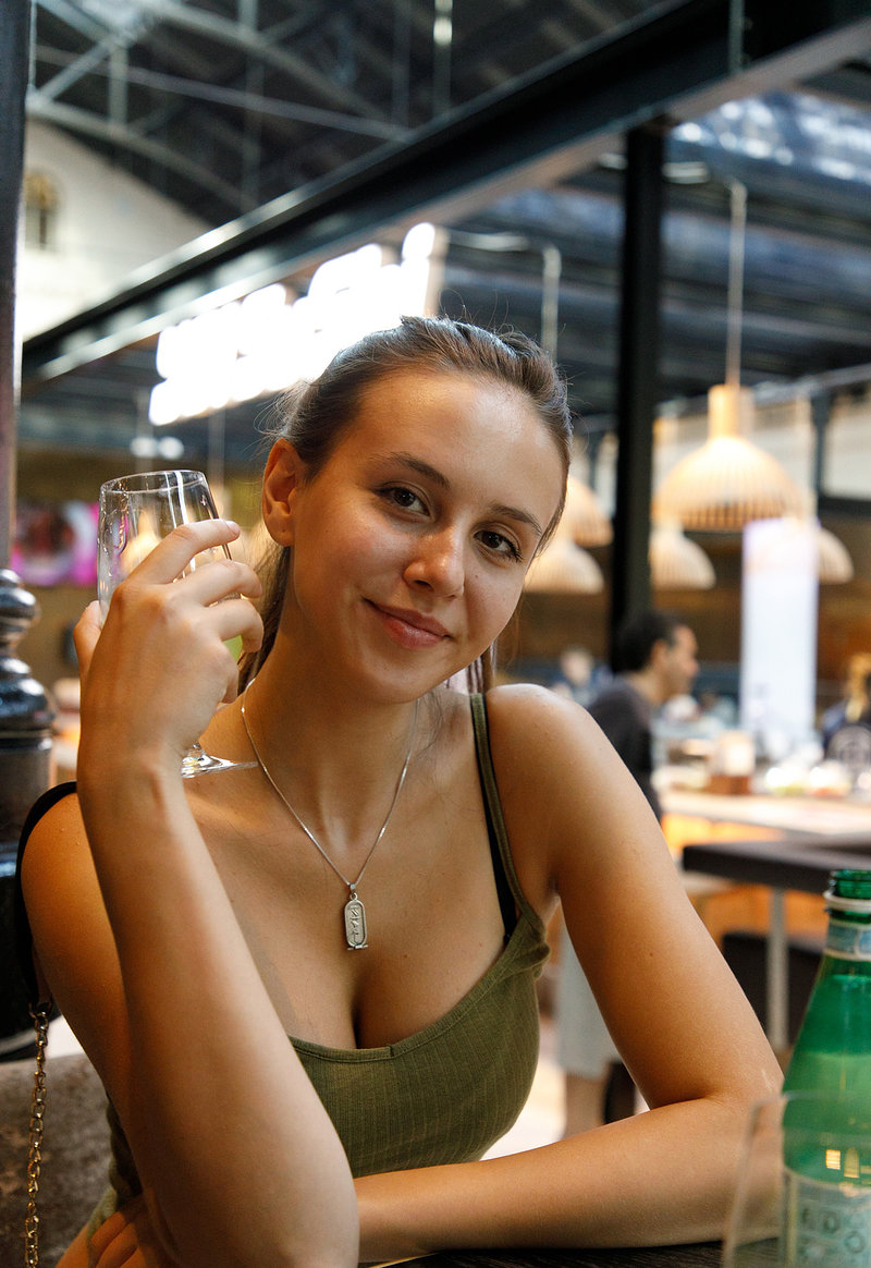 Машенька, 19